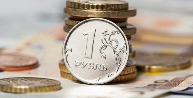ruble-dolara-karsi-direnemiyor